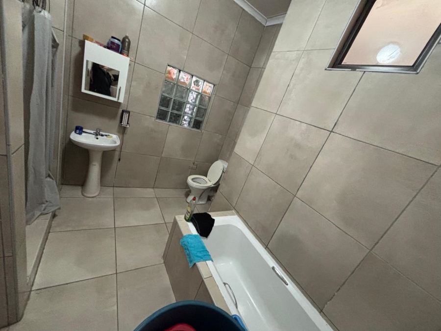 To Let 3 Bedroom Property for Rent in South End Eastern Cape